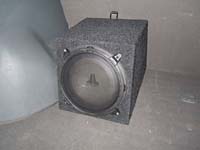 Установка Сабвуфер JL Audio 10W1v2-4 в Hyundai Santa Fe